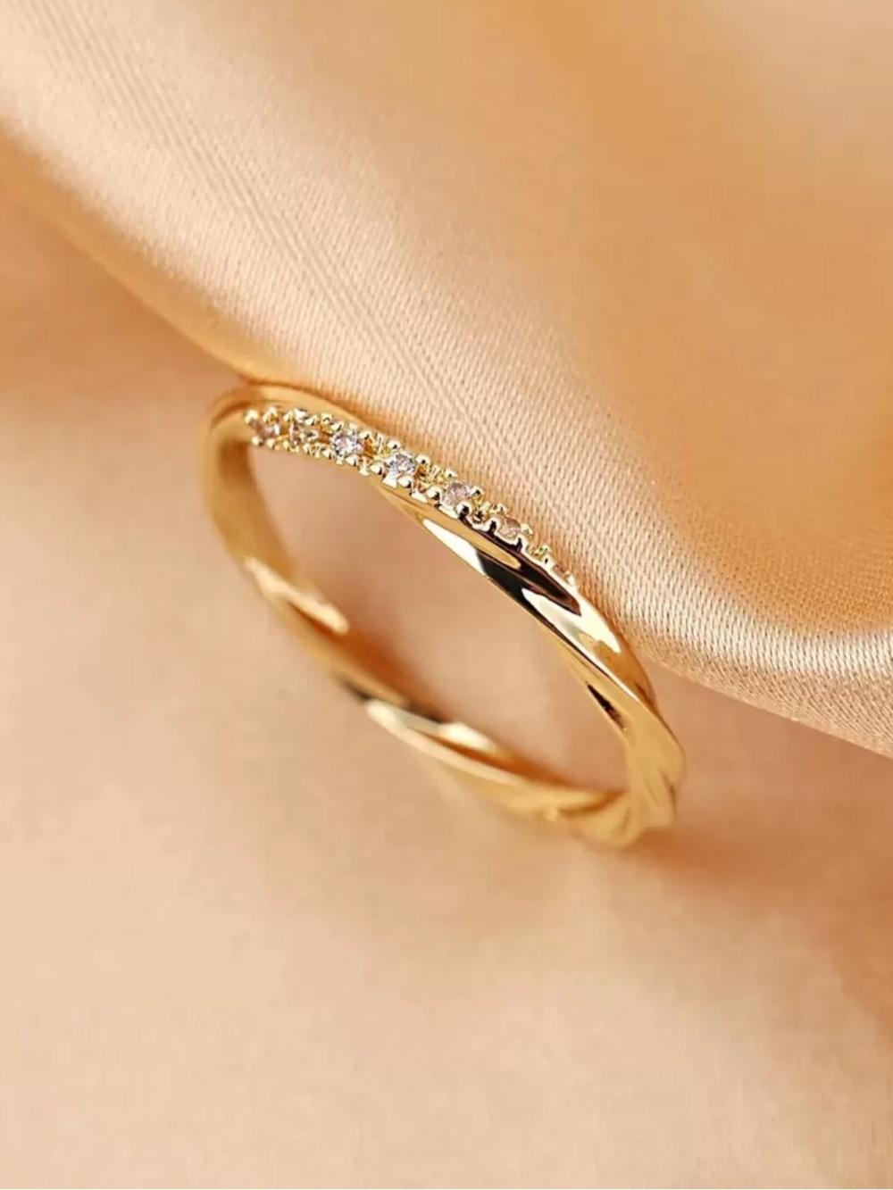 Cubic Zirconia Decor Twist Ring